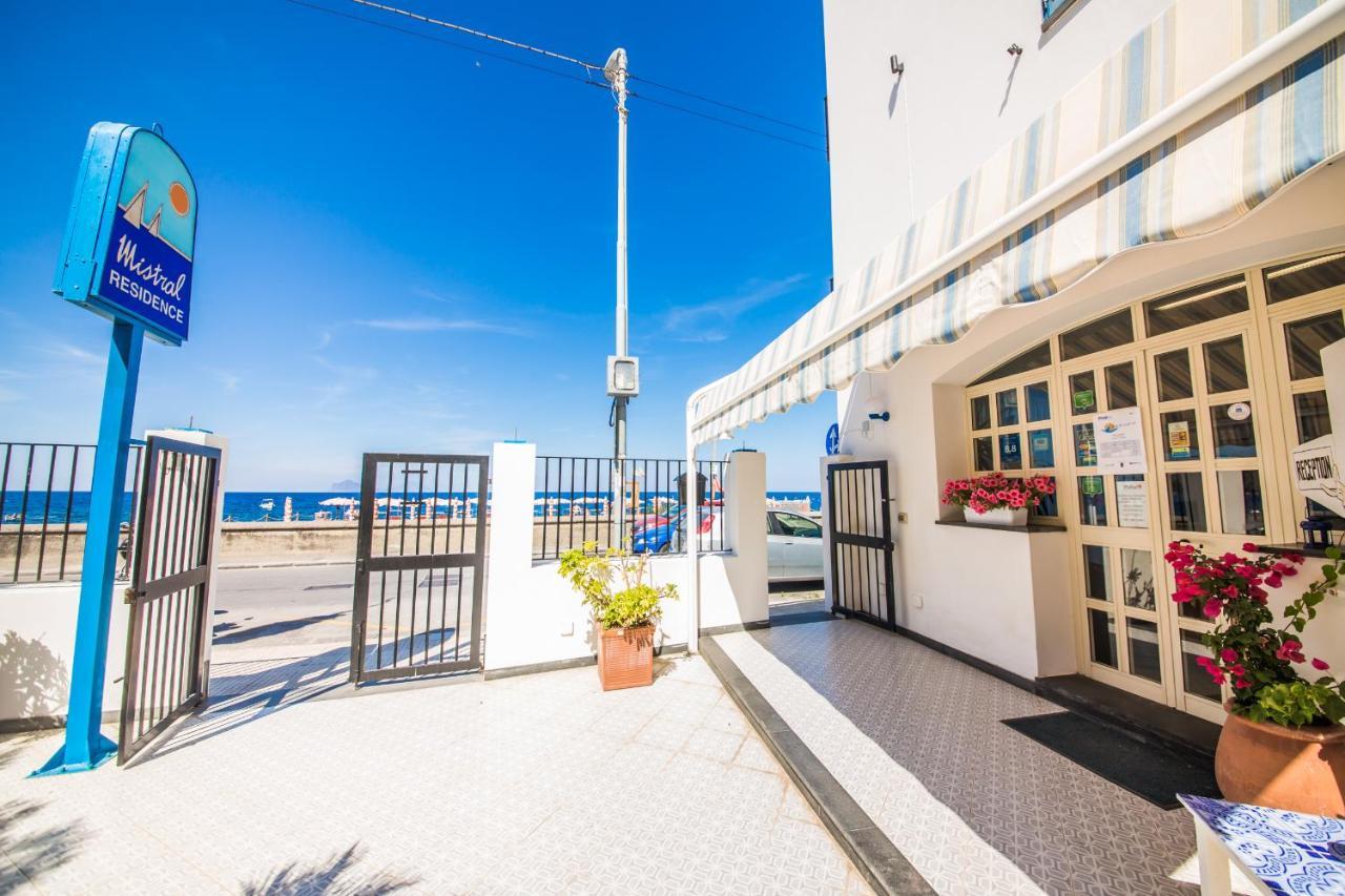 Mistral Residence Canneto Kültér fotó